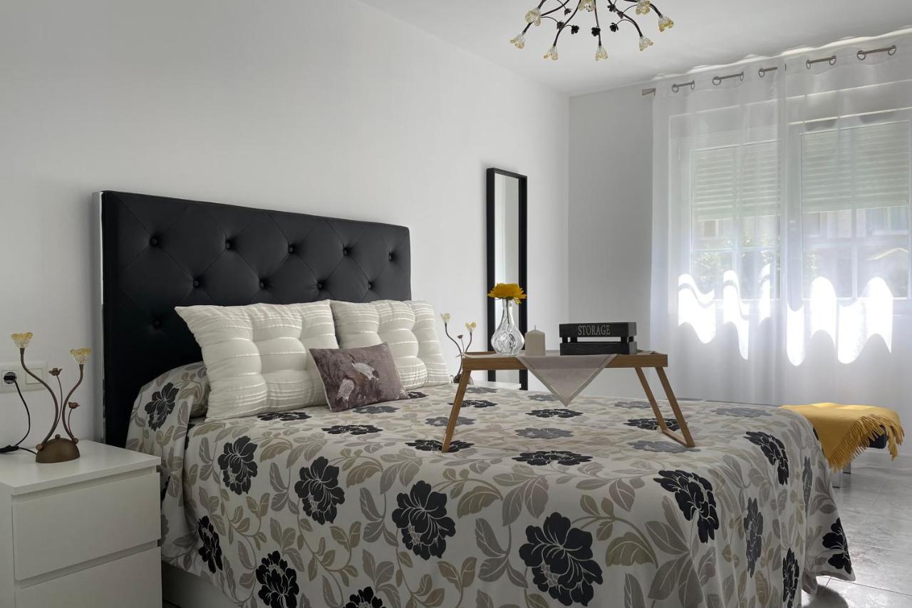 Sanmar Apartment Finisterre Ngoại thất bức ảnh